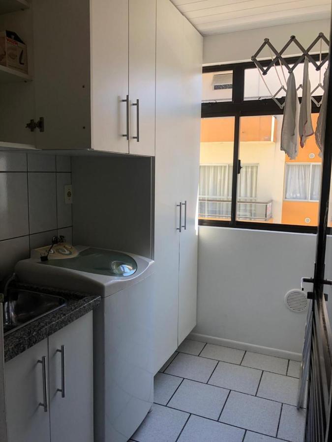 APARTAMENTO BOMBAS avenida principal Appartamento Bombinhas Esterno foto