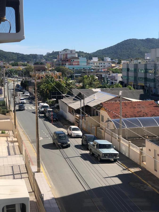 APARTAMENTO BOMBAS avenida principal Appartamento Bombinhas Esterno foto