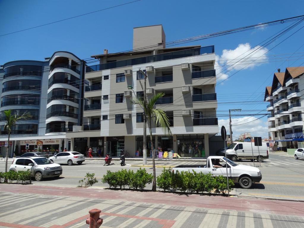 APARTAMENTO BOMBAS avenida principal Appartamento Bombinhas Esterno foto